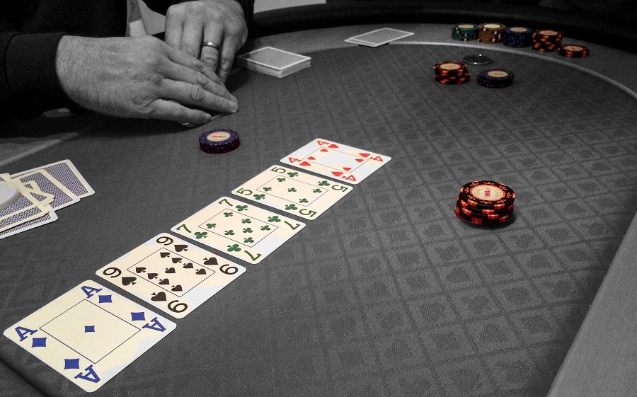 Ba niem tin can tro thanh cong trong Poker online