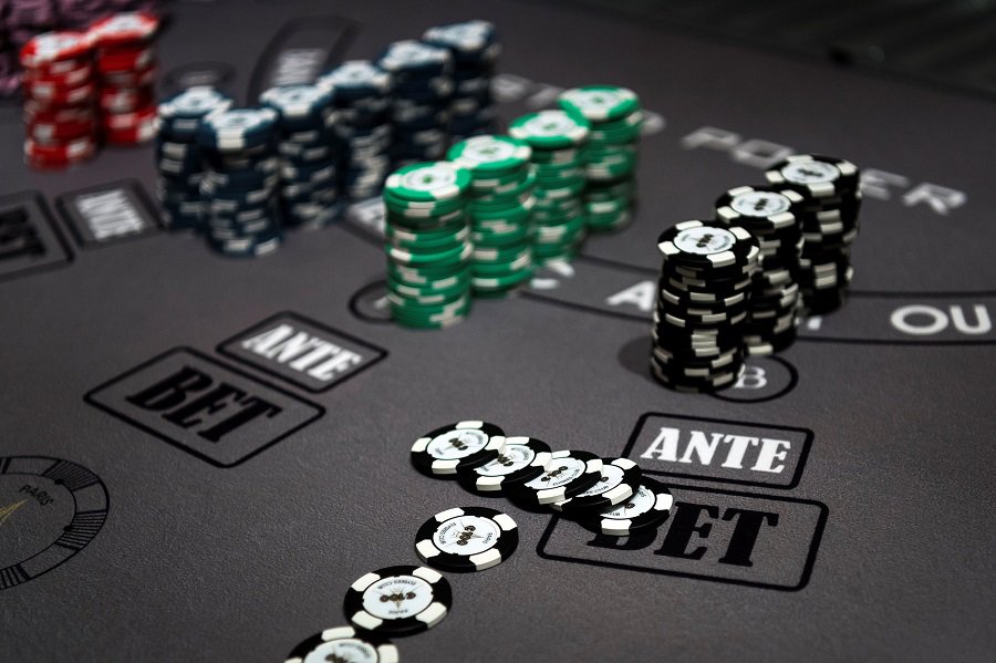 Bảng thứ tự các tay bài trong game bài huyền thoại Poker online