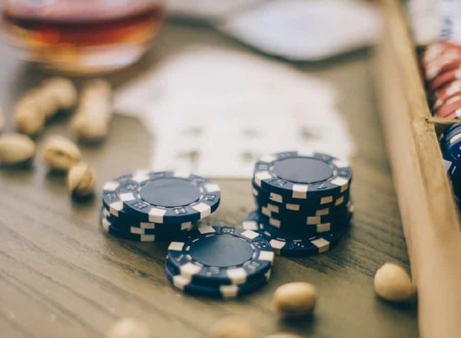 Để trở thành tay chơi Poker giỏi phải cần đến những bí quyết sau